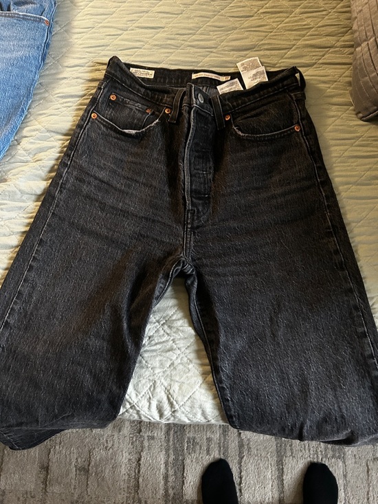 Levi's Women's Straight-Leg Jeans in Washed Black - Picture 7 of 7